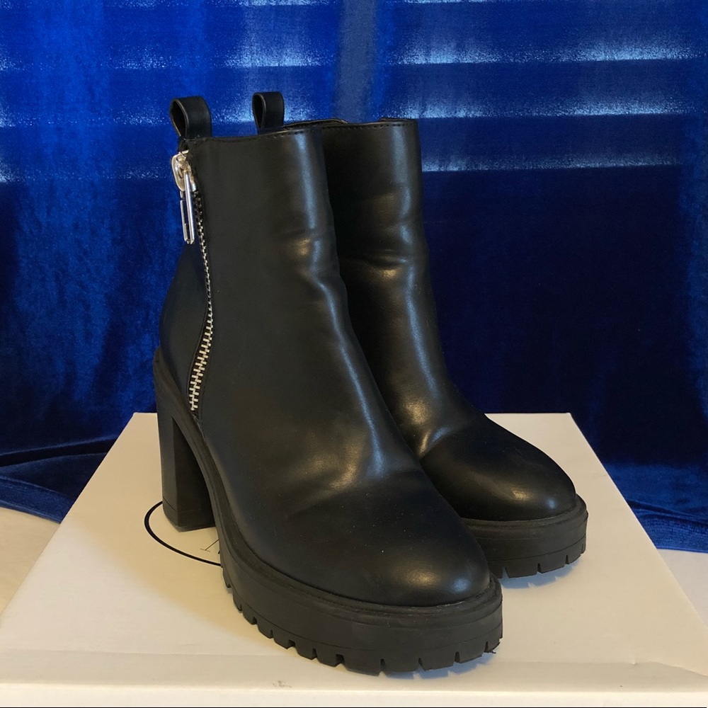 Steve Madden Turbo Zip Boot